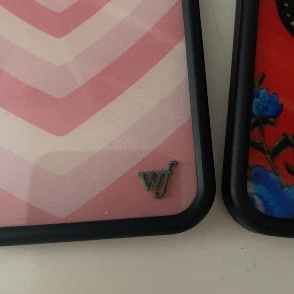 Iphone 12 Pro Max Iphone Bundle - image 3